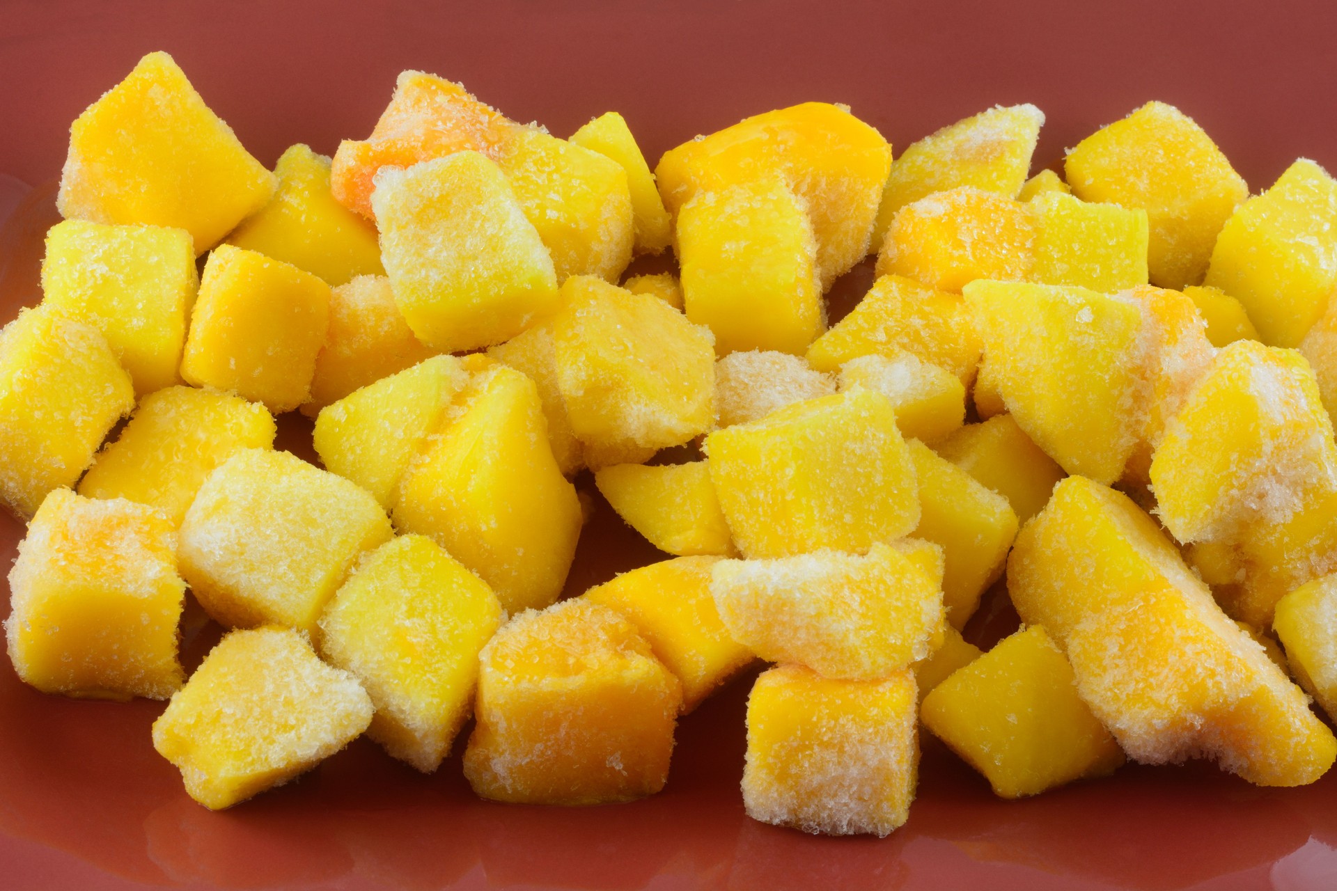 Frozen mango fruit chunk cubes